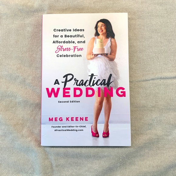A Practical Wedding by Meg Keene - Picture 1 of 3
